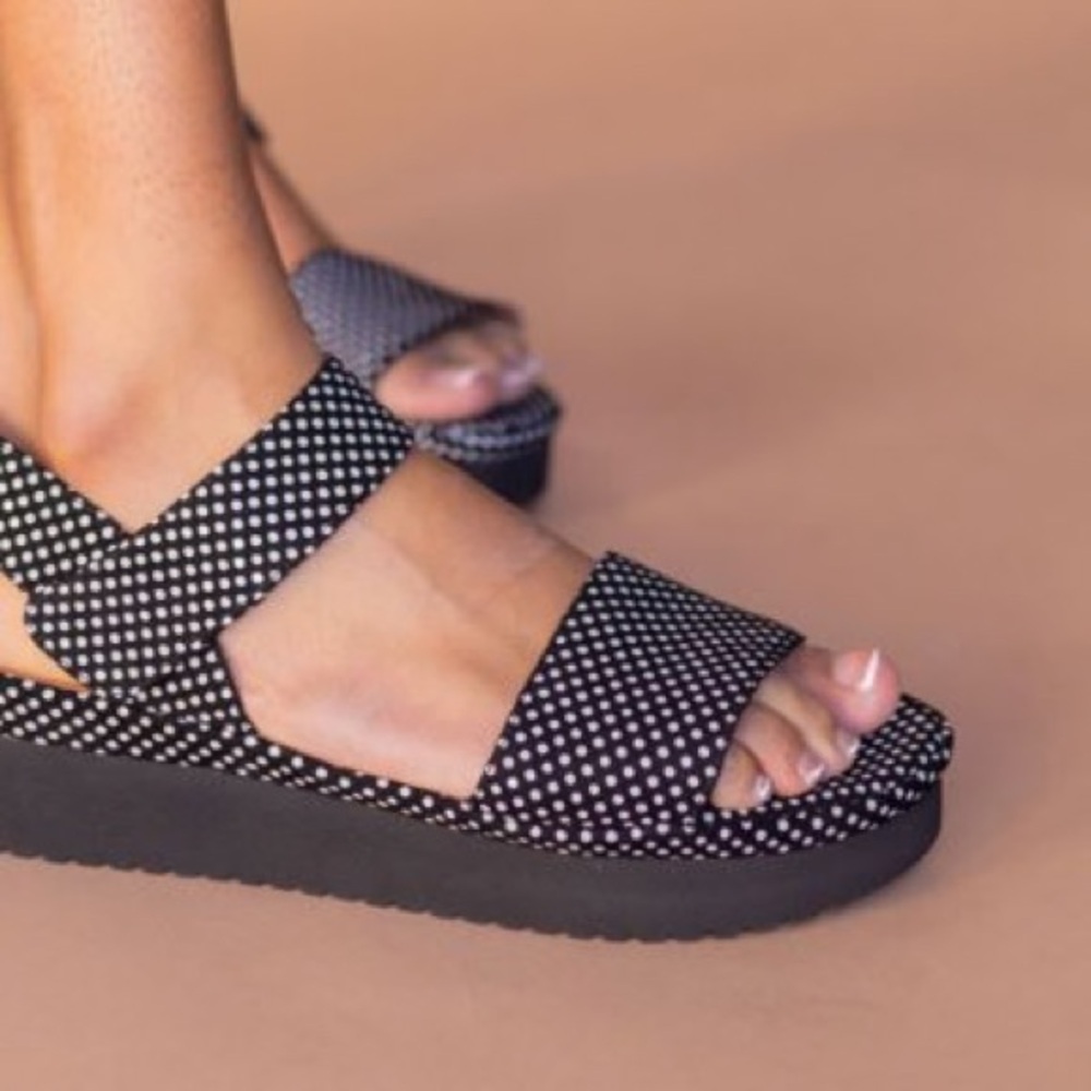 L’amour Des Pieds Abrilla Sandals leather Black polka‎ dot preppy shoes 7.5 - Picture 2 of 9